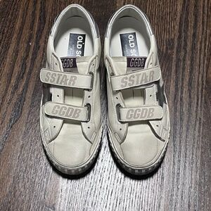 EUC Golden Goose Old School size 38